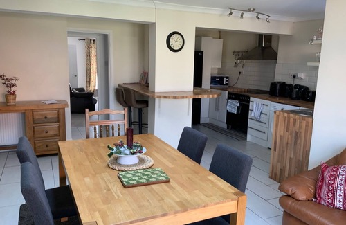 Kingswinford House | 3 bed semi detached house near Stourbridge