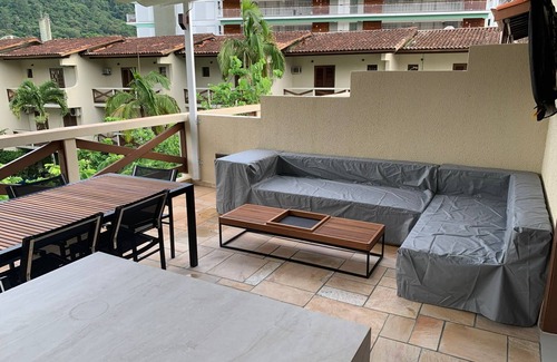 Saco da Ribeira House | 3-bedroom house in charming Saco da Ribeira Ubatuba with AC, WiFi, front water