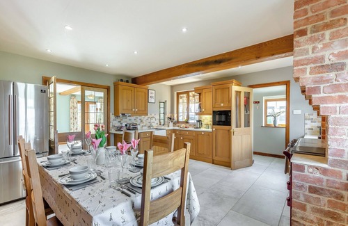 Chipping Norton Cottage | 3 bedroom accommodation in Shipton-Under-Wychwood