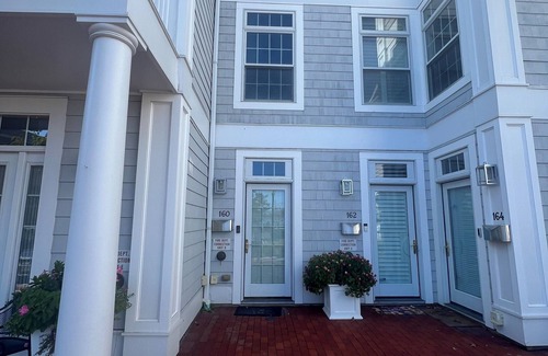 Manasquan House | 3-bedroom 2.5 bath spacious townhome in charming Manasquan w/WiFi, AC, parking