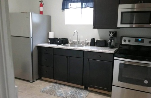 Cedar Rapids - Iowa City House | 3 Bedroom, 2 Bath Just 9 Blocks from Downtown!