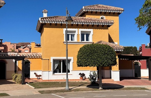 Torre-Pacheco Villa | 3 Bedroom, 2 bathroom South West Facing Villa with Heated Pool