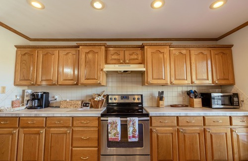 Pangburn House | 3 Bedroom 3 Bathroom Cabin on Little Red River w/Private Dock!