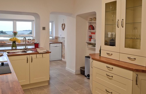 Cylch-Y-Garn Cottage | 3 bedroom accommodation in Cemlyn near Amlwch