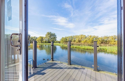 Poulton-le-Fylde Ski Chalet | 3 bedroom accommodation in Poulton-Le-Fylde