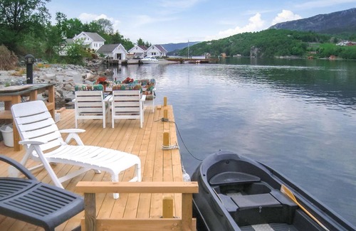 Skjoldastraumen House | 3 bedroom accommodation in Skjoldastraumen