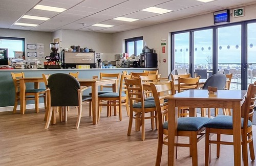 Consett Ski Chalet | 3 bedroom accommodation in Knitsley