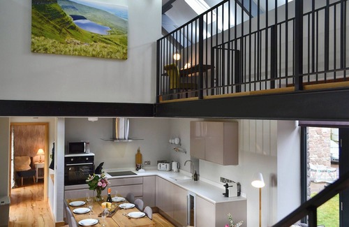 Llanddeusant Cottage | 3 bedroom accommodation in Llanddeusant, near Llangadog