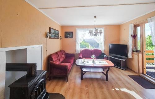 Vinnes House | 3 Bedroom Amazing Home In Reksteren