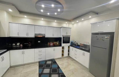 Ras Nasrani Apartment | 3-Bedroom Apartment on the Ground Floor with Personal Backyard and Pool View