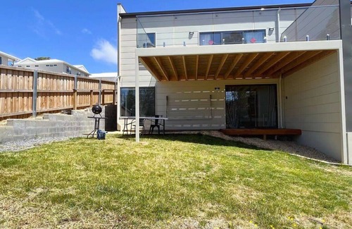 Kingston House | 3 bedroom Apartment at Kingston