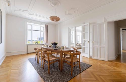 Copenhagen K Apartment | 3 Bedroom Apartment in Lovely Area