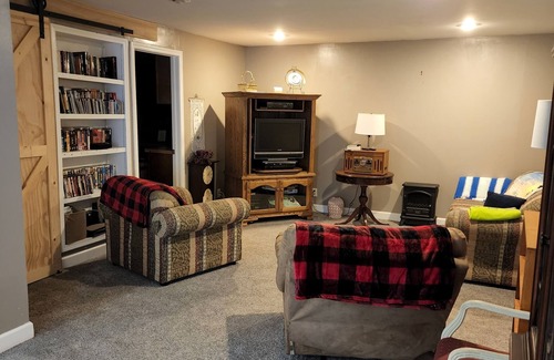 Goshen Apartment | 3-bedroom apartment in marvelous Goshen with WiFi, AC
