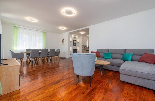Gospic House | 3 bedroom awesome home in Debelo Brdo