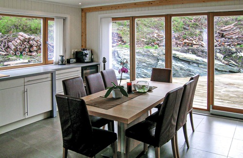 Bomlo House | 3 bedroom awesome home in Mosterhamn