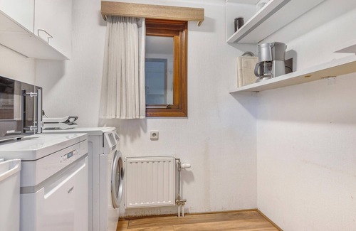 Erm House | 3 bedroom awesome home in Erm