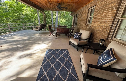 New London House | 3 bedroom Badin Lake home nestled in a quiet cove by Uwharrie National Forest