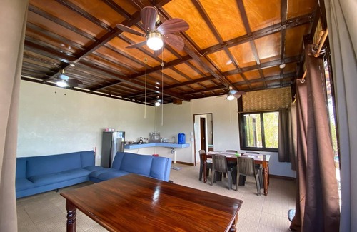 Coron House | 3 Bedroom Beach House with Pool
