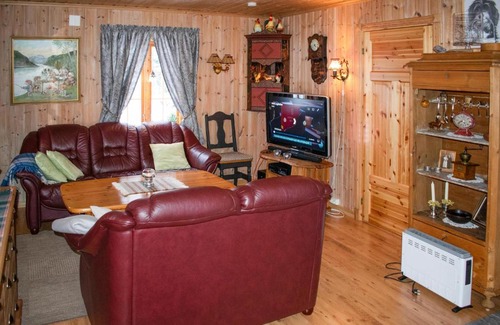 Asnes Municipality House | 3 Bedroom Beautiful Home In Gjesåsen