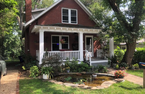 Downtown Eastside House | 3-bedroom bungalow near downtown and walking distance to VT