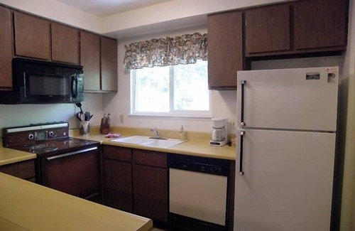 Incline Village Condo | 3 Bedroom Close to Diamond Peak (MS7)