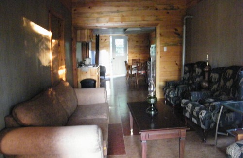 Timiskaming District House | 3-bedroom cottage #1 with jet tub
