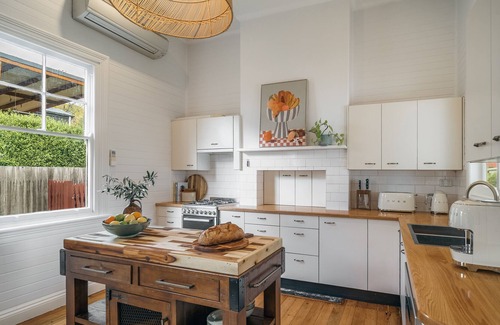 Armidale Cottage | 3 Bedroom cottage in the centre of Armidale