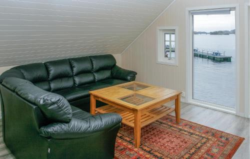 Sjernarøy House | 3 Bedroom Cozy Home In Sjernarøy