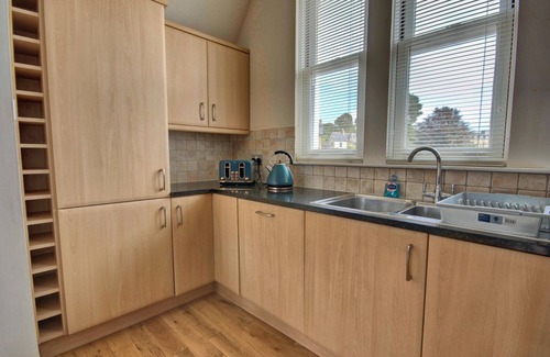 Dornoch House | 3-bedroom, fully furnished townhouse overlooking the historic Dornoch Square.