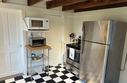 Oxford House | 3-bedroom historic vacation home newly renovated in the middle of Oxford MD.