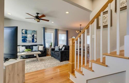 Radnor House | 3 Bedroom Home- HUGE yard for pets 4 miles to Broadway