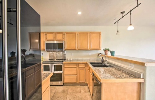 Arrowhead Ranch House | 3 bedroom home on golf course. Heated pool! Remote work,kid,pet friendly!