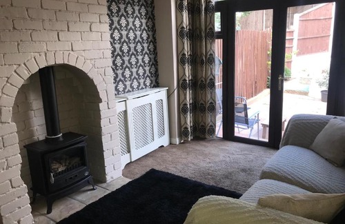 Erdington House | 3 bedroom home with stunning views and hot tub