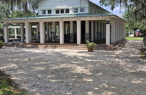 Habersham House | 3 Bedroom House in Beautiful Habersham