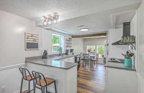 Russellville House | 3-bedroom house, in Bonneau Beach with WiFi, HVAC, hottub & lake beach access!