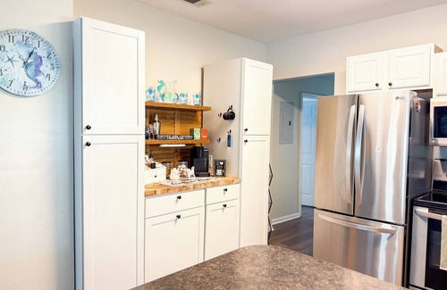 Gulfport House | 3-bedroom house in charming Gulfport with AC.