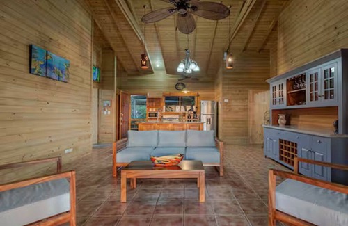 Dominicalito House | 3-bedroom house in wonderful Dominicalito with WiFi, AC