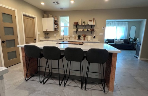 Tolleson House | 3-bedroom house in marvelous Tolleson with WiFi, AC. Enjoy your stay