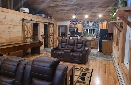Copper Harbor Cabin | 3 Bedroom Loft With Game Room ~ In The Heart Of Downtown Copper Harbor