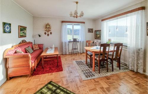 Tanum O House | 3 Bedroom Lovely Home In Bullaren