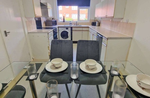 Northenden House | 3 Bedroom Northenden Home by City SuperHost