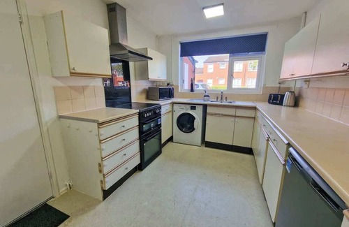 Northenden House | 3 Bedroom Northenden Home by City SuperHost