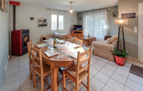 Arzal House | 3 Bedroom Pet Friendly Home In Arzal
