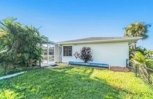 Deep Creek House | 3-bedroom Pool home in enjoyable Punta Gorda with WiFi, AC, Pet Friendly