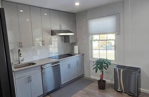 North New Hyde Park House | 3 Bedroom Renovated Model House