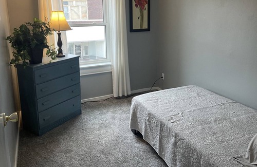 New Hampton Apartment | 3 Bedroom Retreat in the Heart of Downtown New Hampton