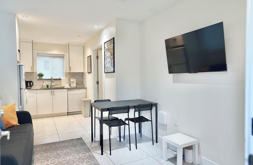 Fraserview House | 3-Bedroom Single House/1 Free Parking/Good Location in Vancouver