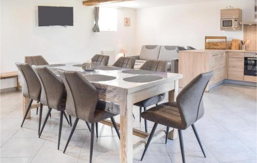 Terre-et-Marais House | 3 Bedroom Stunning Home In Sainteny