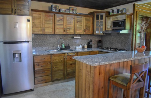 La Joya Villa | 3-bedroom villa in serene Jarabacoa. Enjoy a peaceful getaway!