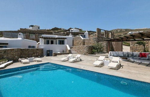 Panormos Villa | 3 Bedroom Villas with private pool